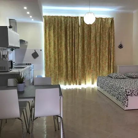 In Portimao, With Wonderful View, Furnished Balcony And Wi * Portimao
