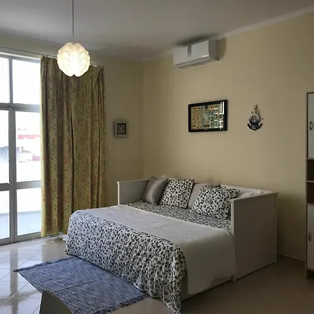 In Portimao, With Wonderful View, Furnished Balcony And Wi Apartment *